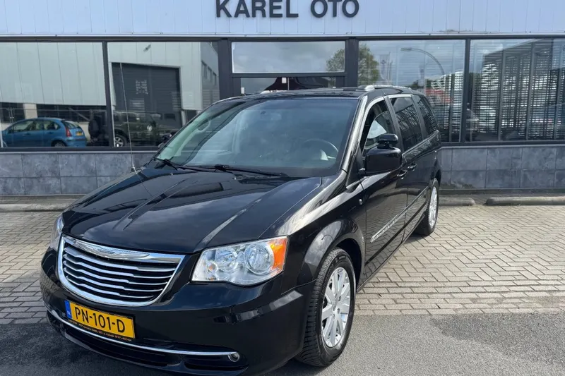 Chrysler TOWN COUNTRY (2015)