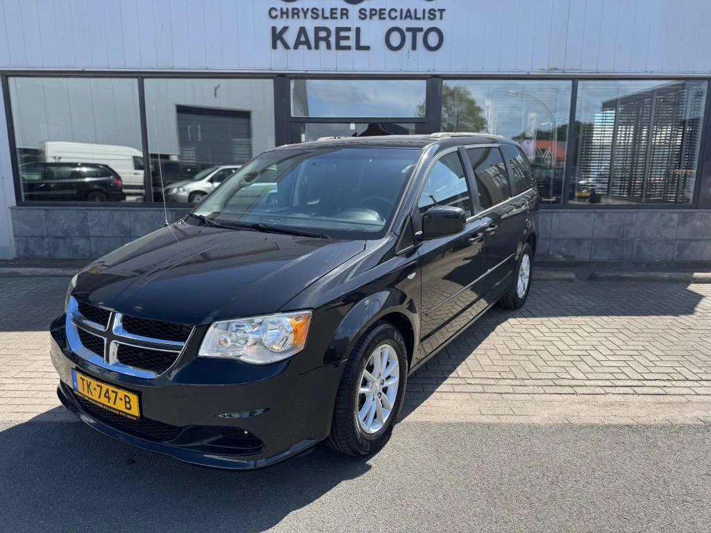 Chrysler TOWN COUNTRY (2014) — foto 1