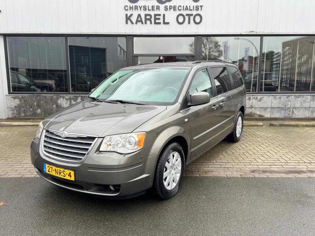 Chrysler Grand Voyager (2010) — foto 1
