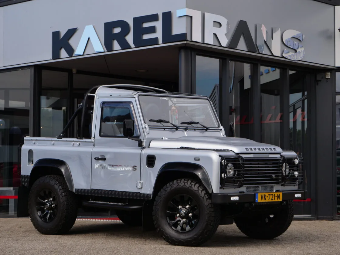 Land Rover Defender (2011) — foto 1