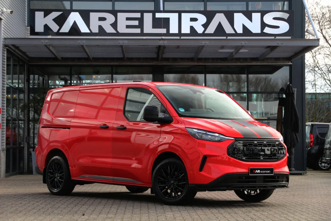 Ford Transit Custom (2024) — foto 1
