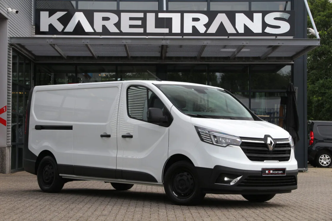 Renault Trafic (2023) — foto 1