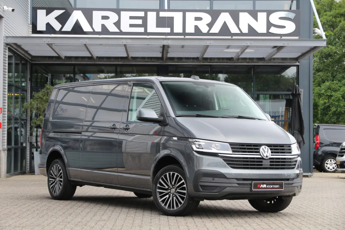 Volkswagen Transporter (2022) — foto 1