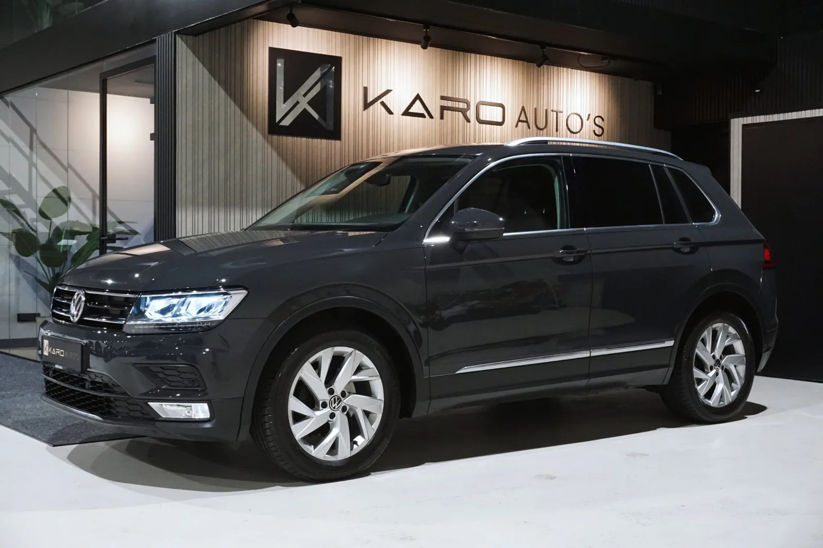 Volkswagen Tiguan (2017) — foto 1