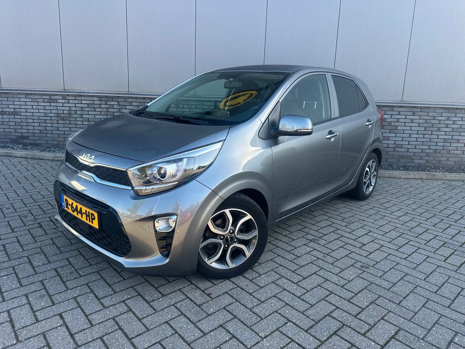 Kia Picanto (2022) — foto 1