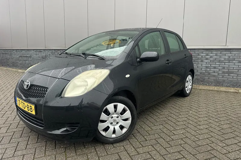 Toyota Yaris (2006)