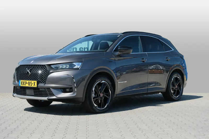 DS DS (2022)