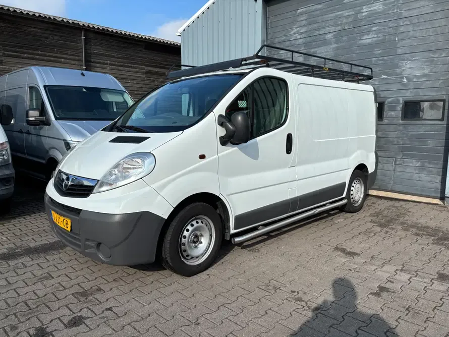 Opel Vivaro (2010) — foto 1