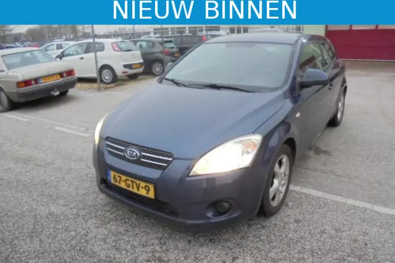 Kia Cee'd (2008)