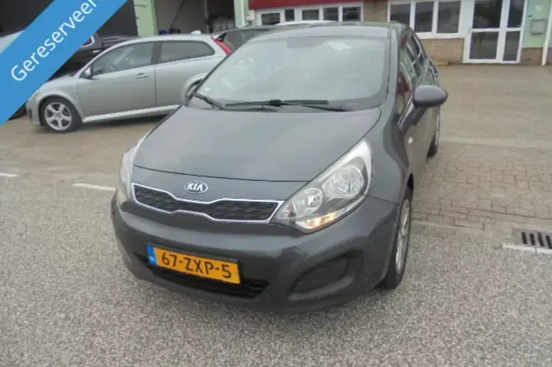 Kia Rio (2013)