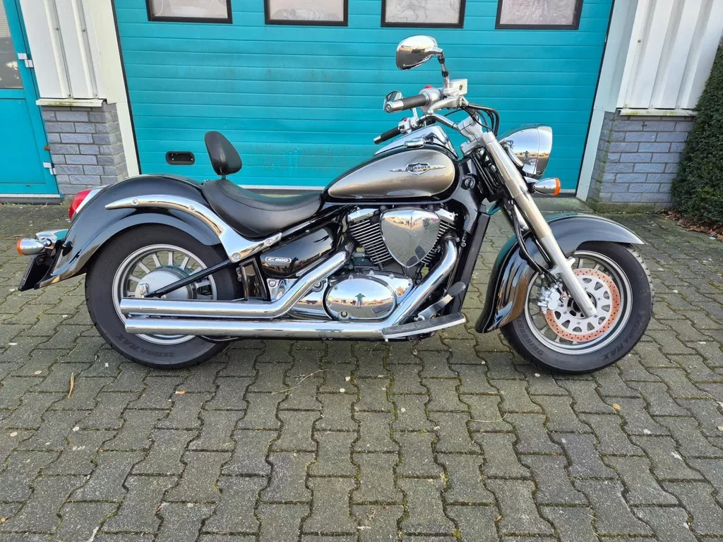Suzuki Intruder (2013) — foto 1