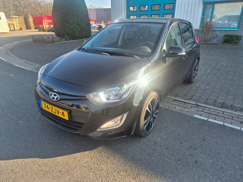 Hyundai i20 (2013) — foto 1