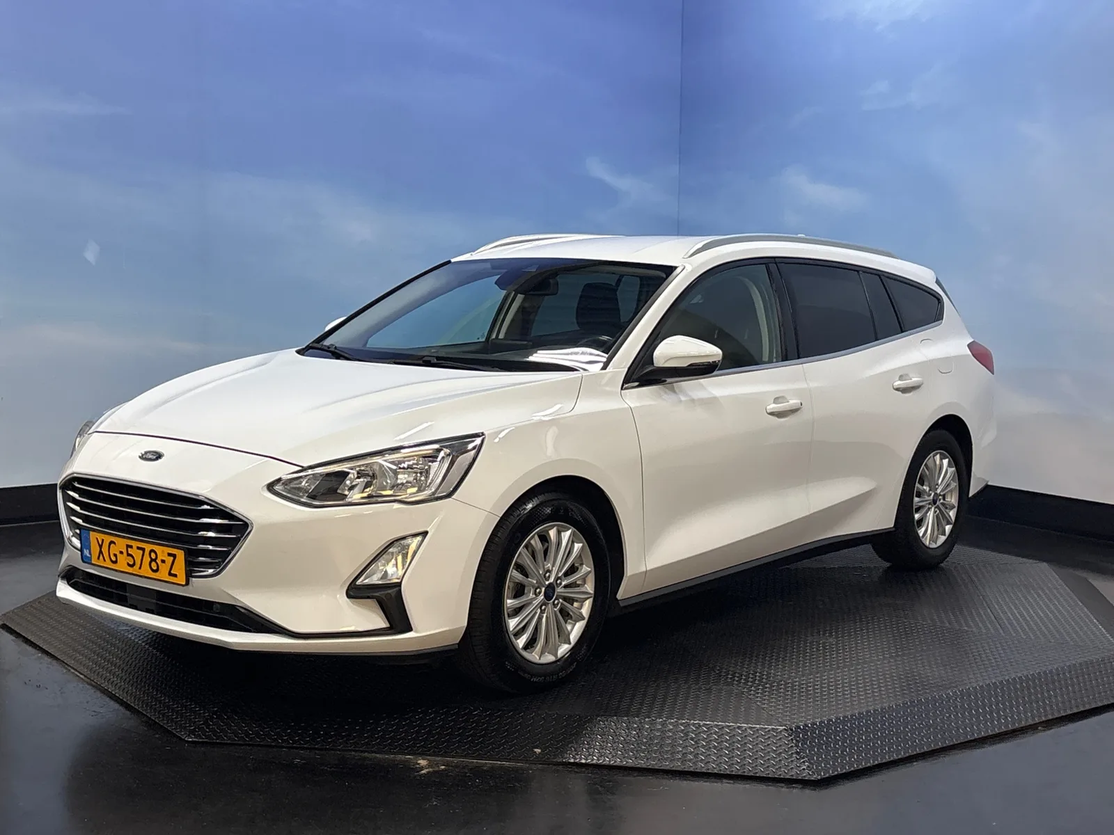 Ford Focus (2019) — foto 1