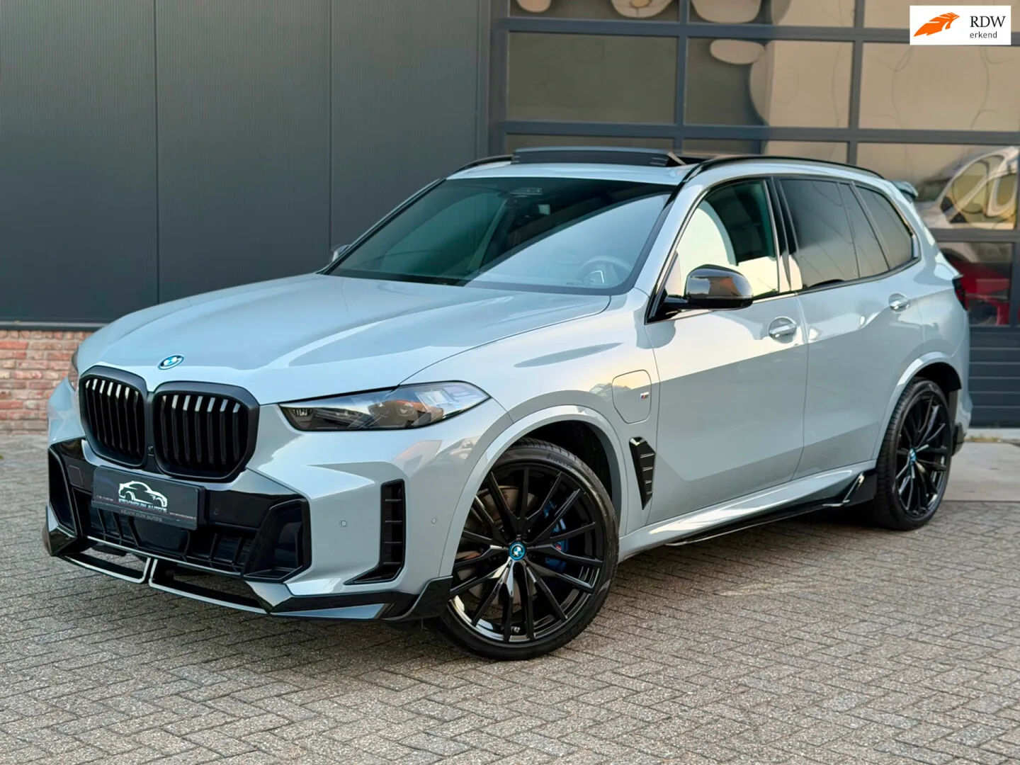 BMW X5 (2025) — foto 1