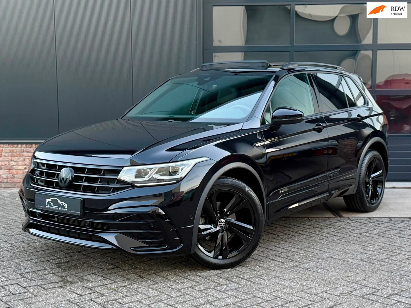 Volkswagen Tiguan (2023) — foto 1