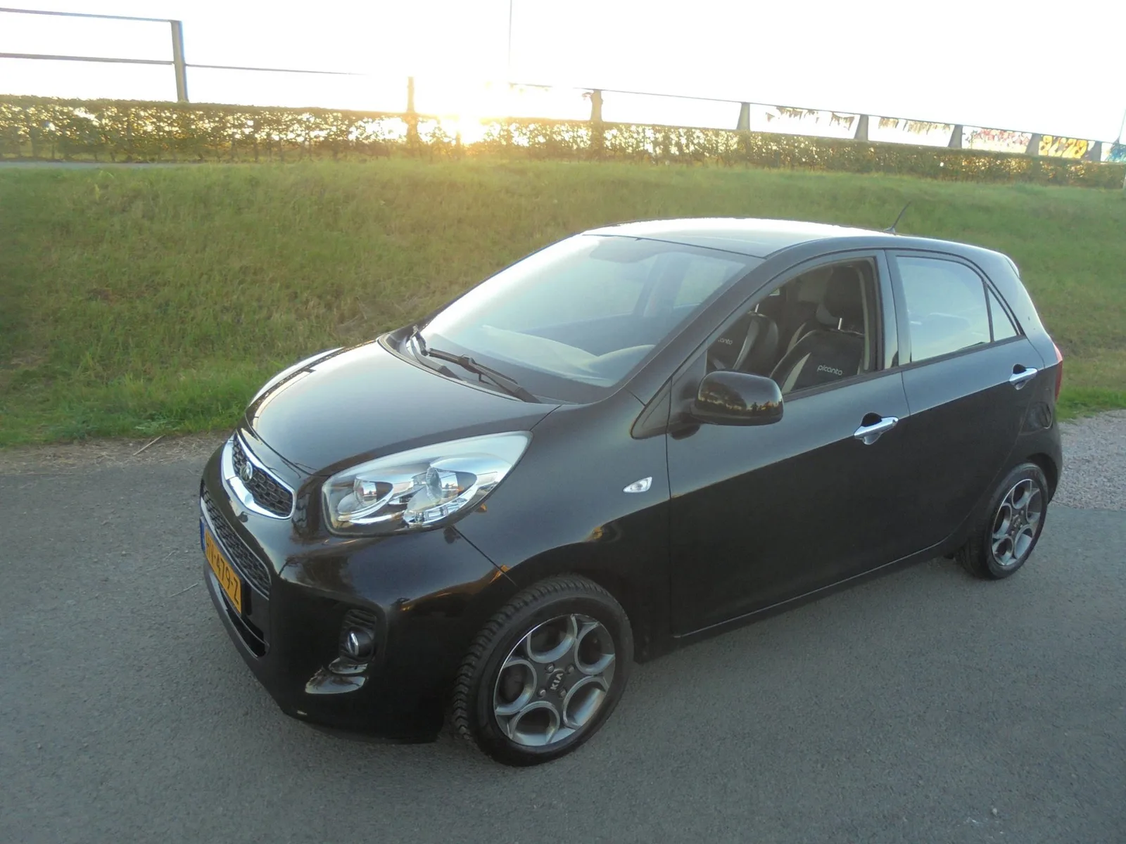 Kia Picanto (2016) — foto 1