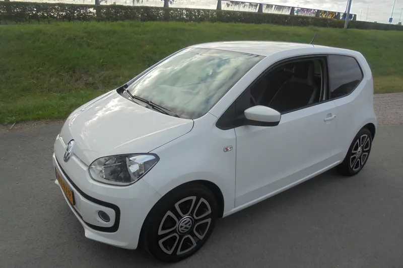 Volkswagen Up! (2014)