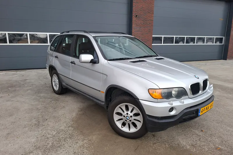 BMW X5 (2002)