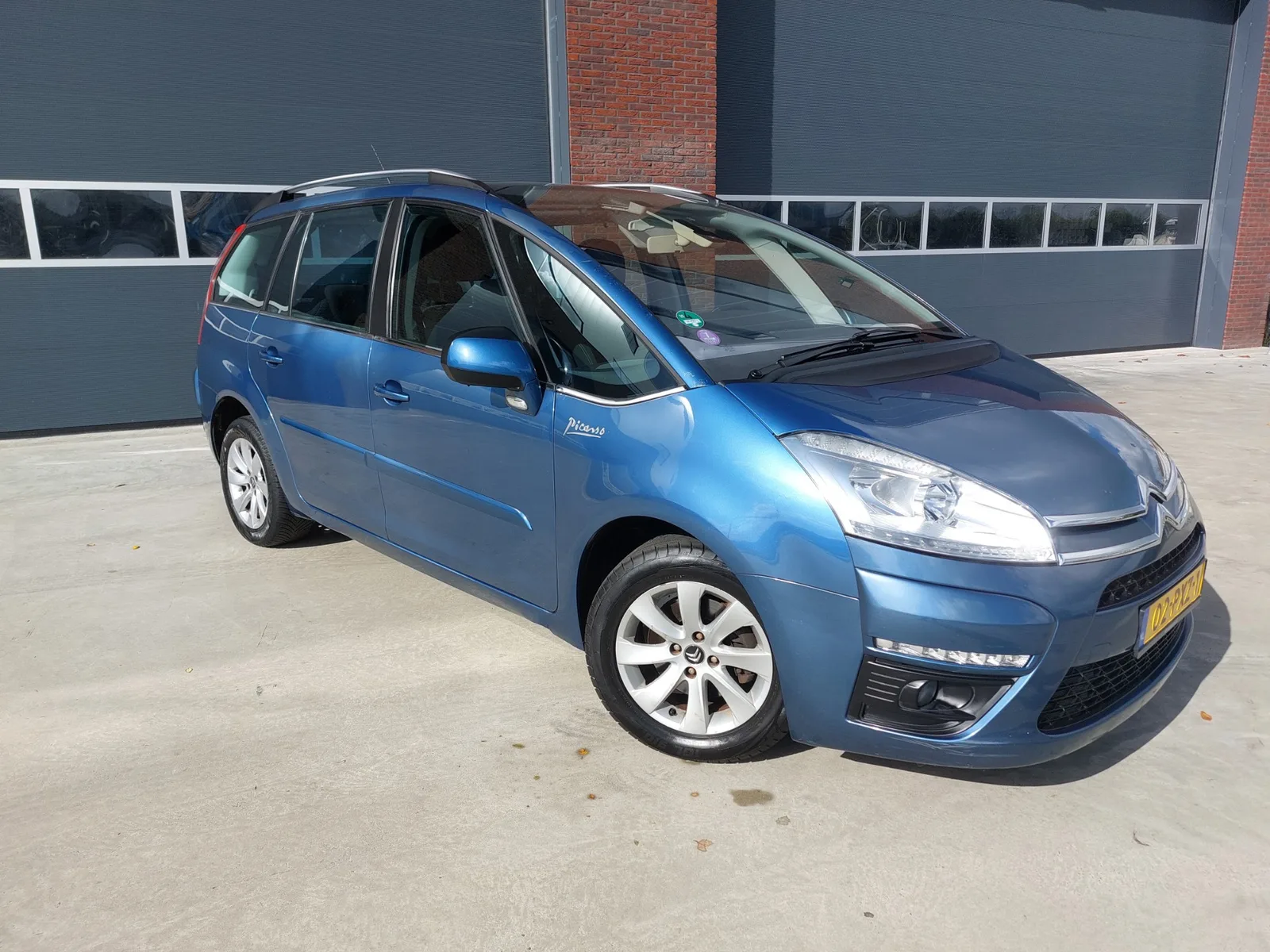 Citroën Grand C4 Picasso (2011) — foto 1