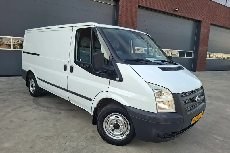 Ford Transit (2012)