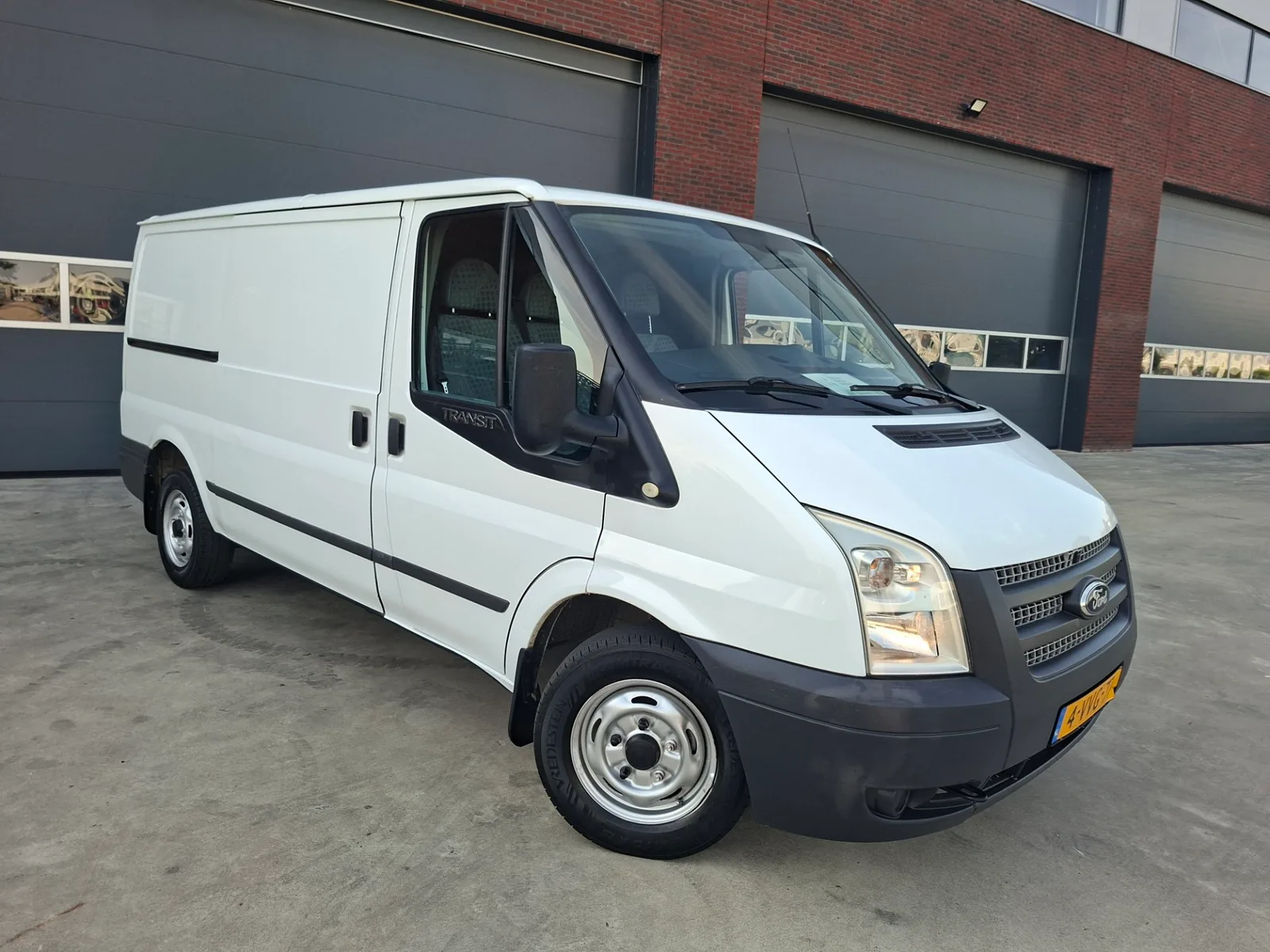 Ford Transit (2012) — foto 1