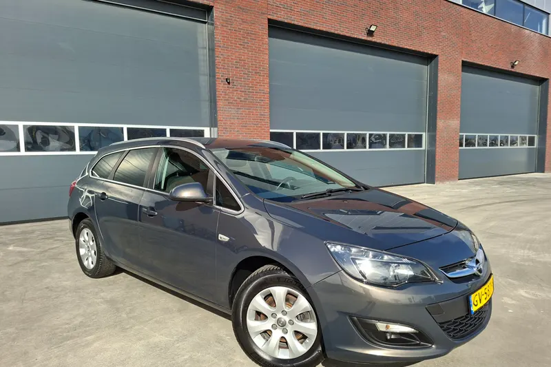 Opel Astra Sports Tourer (2015)