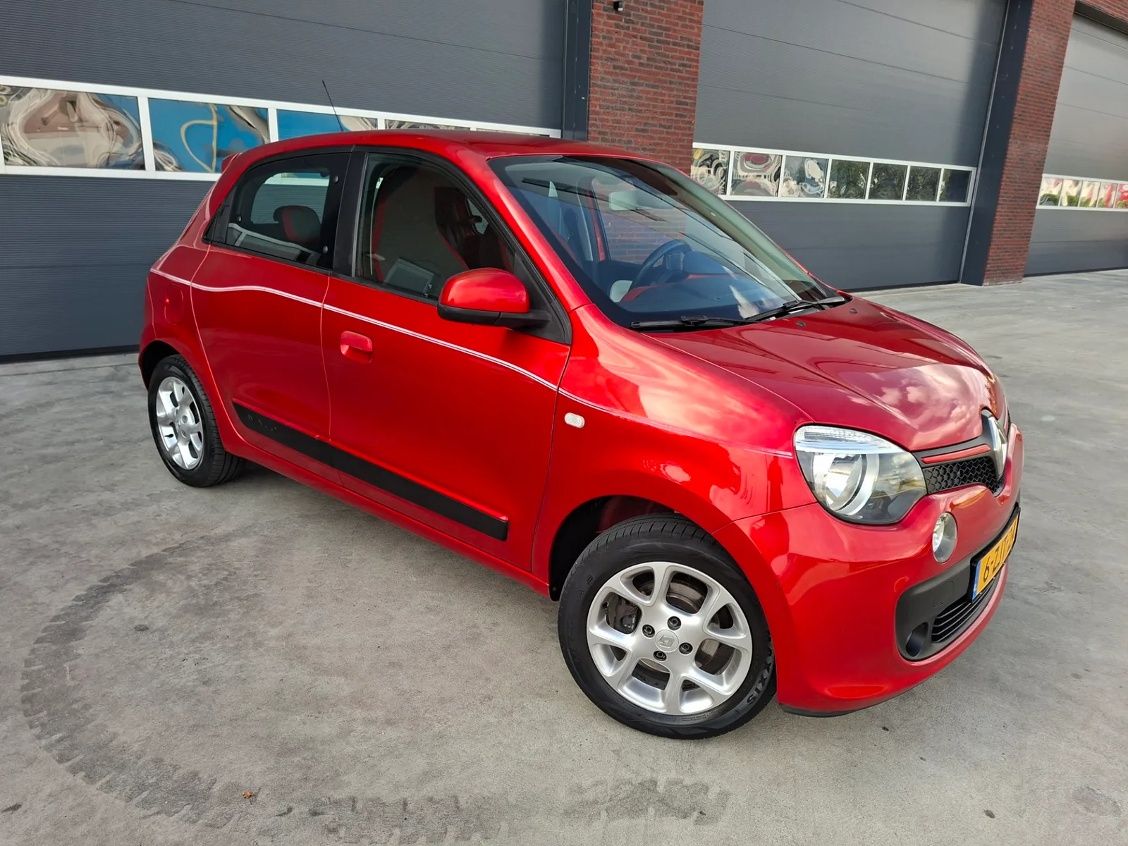 Renault Twingo (2015) — foto 1