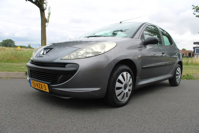 Peugeot 206 (2011)