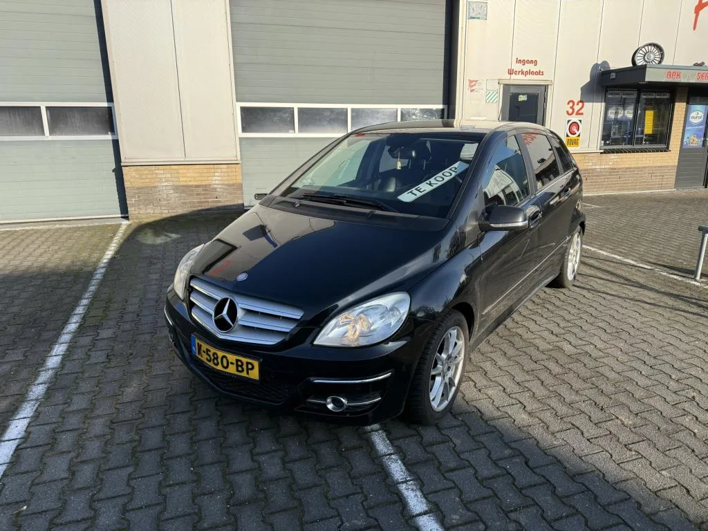 Mercedes-Benz B-Klasse (2011) — foto 1