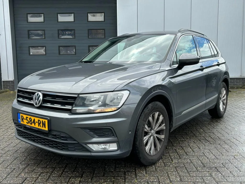 Volkswagen Tiguan (2017) — foto 1