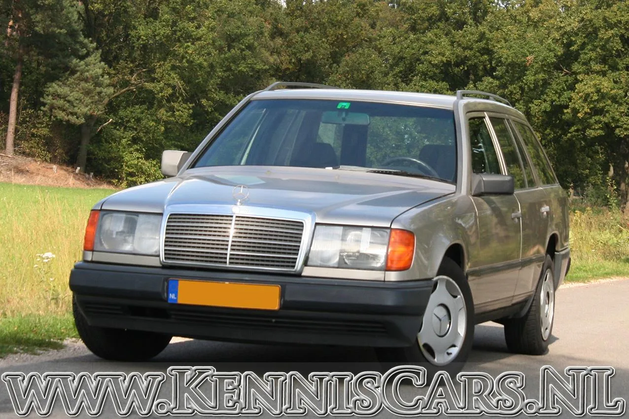 Mercedes-Benz 200-Serie (1986) — foto 1