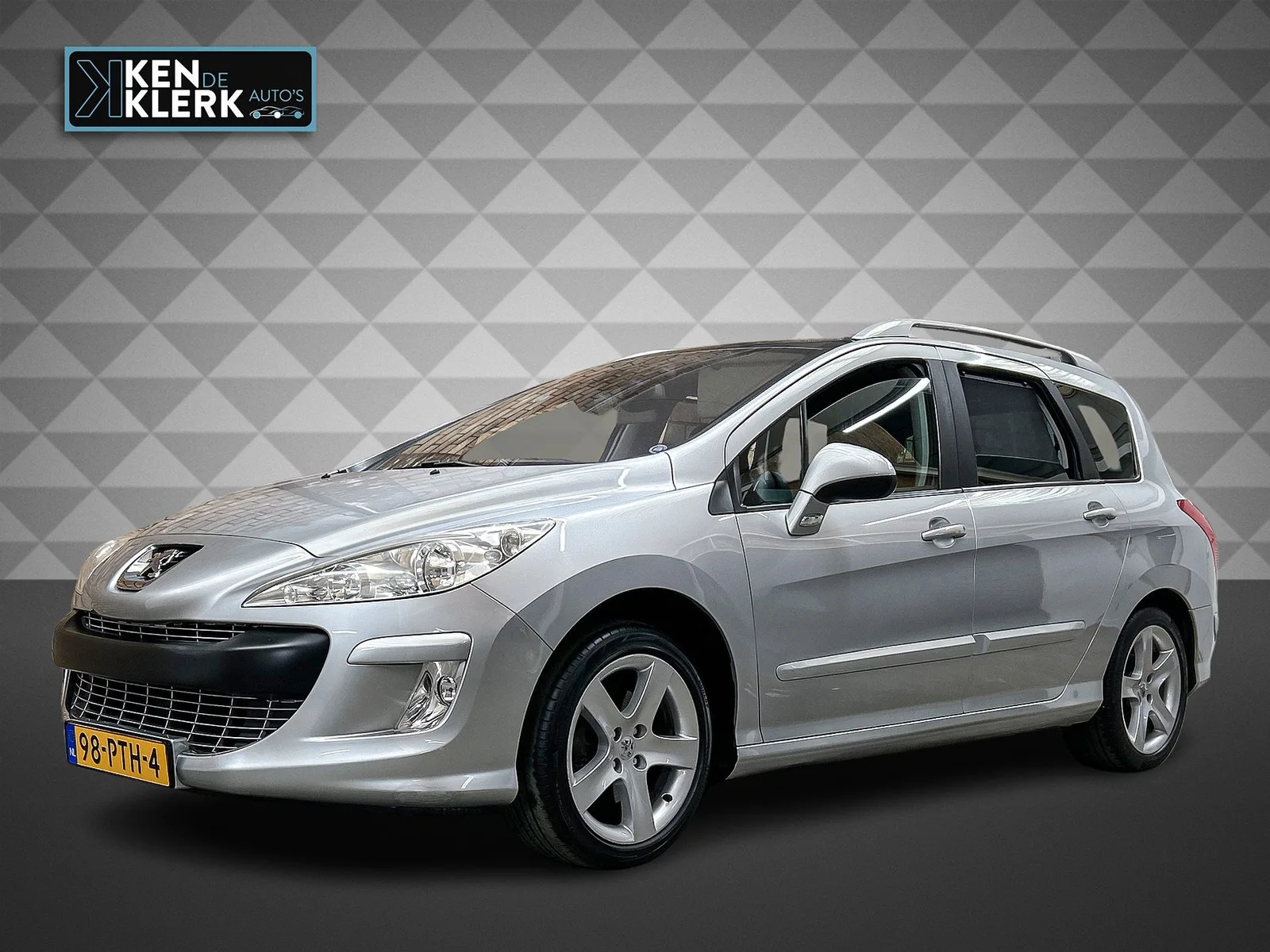 Peugeot 308 (2010) — foto 1