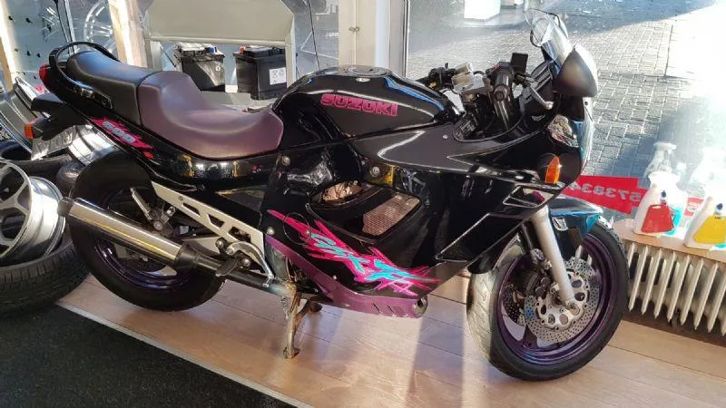 Suzuki GSX 600 (1994) — foto 1