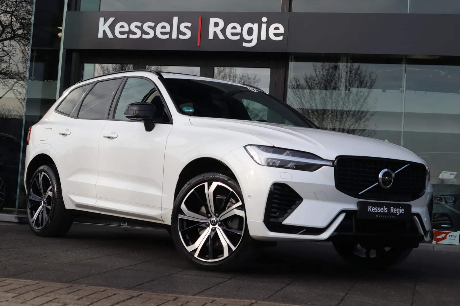Volvo XC60 (2022) — foto 1