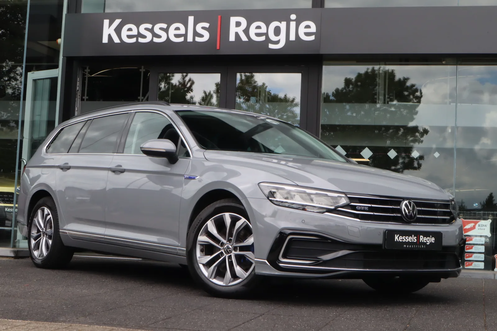 Volkswagen Passat (2022) — foto 1