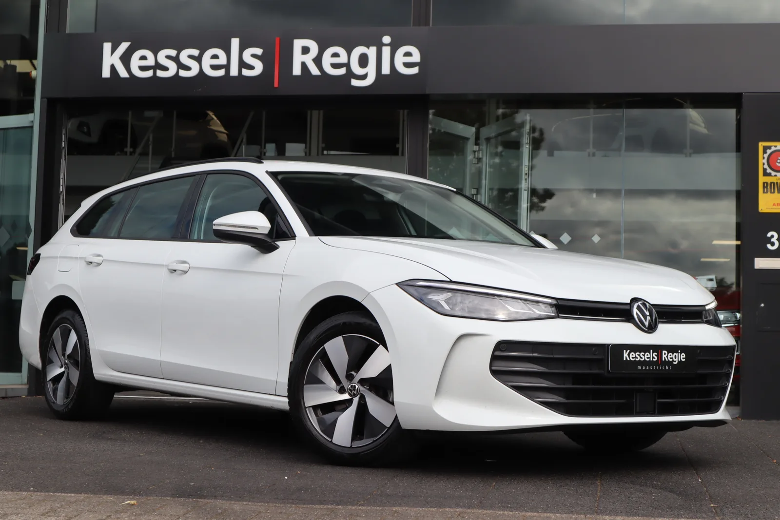 Volkswagen Passat (2025) — foto 1