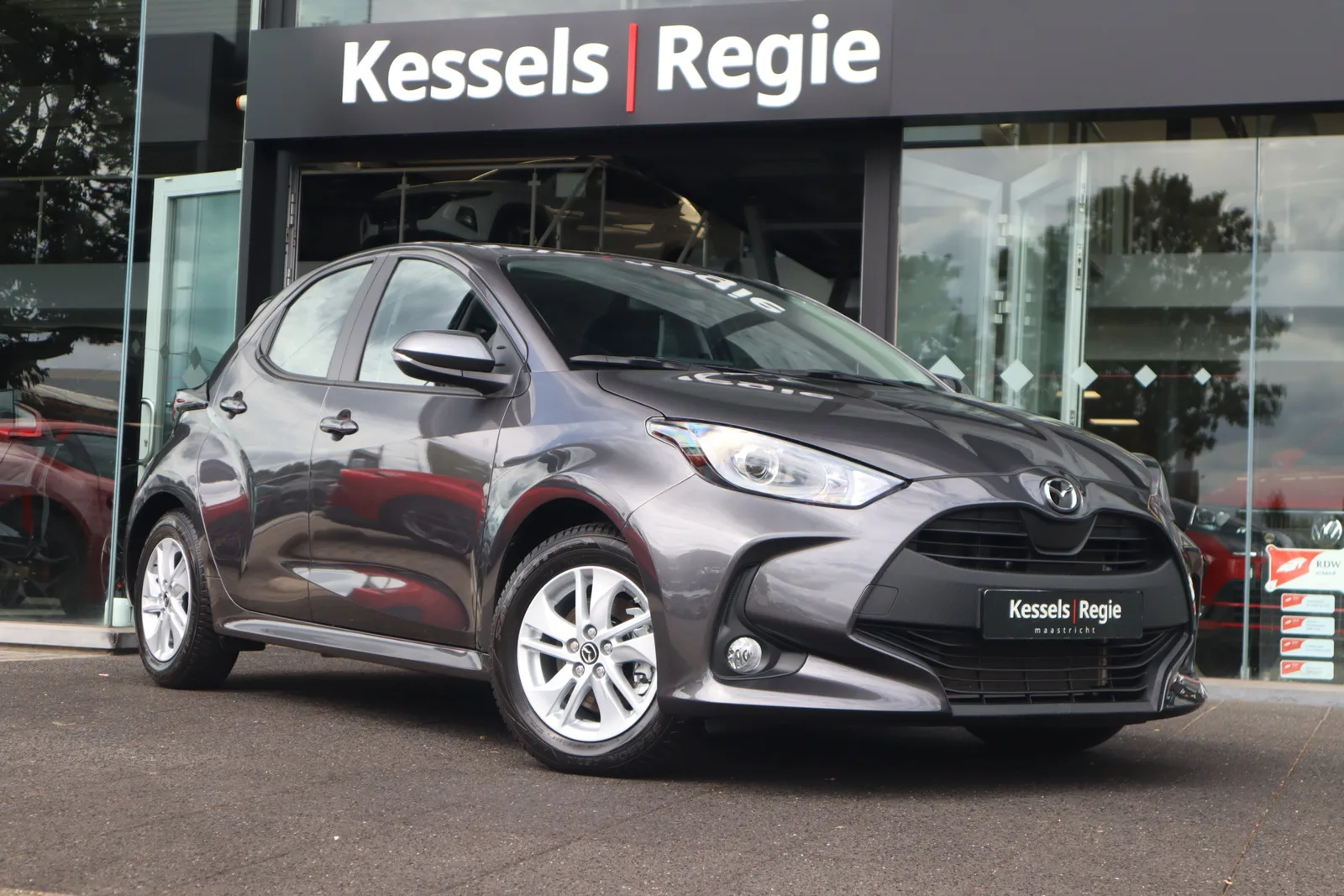 Toyota Yaris (2022) — foto 1