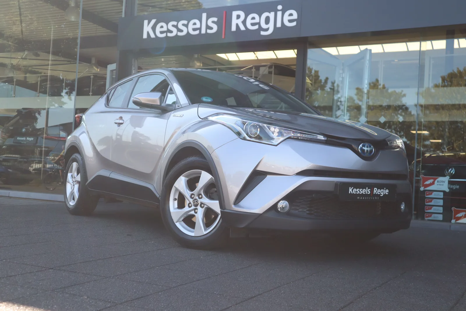 Toyota C-HR (2018) — foto 1