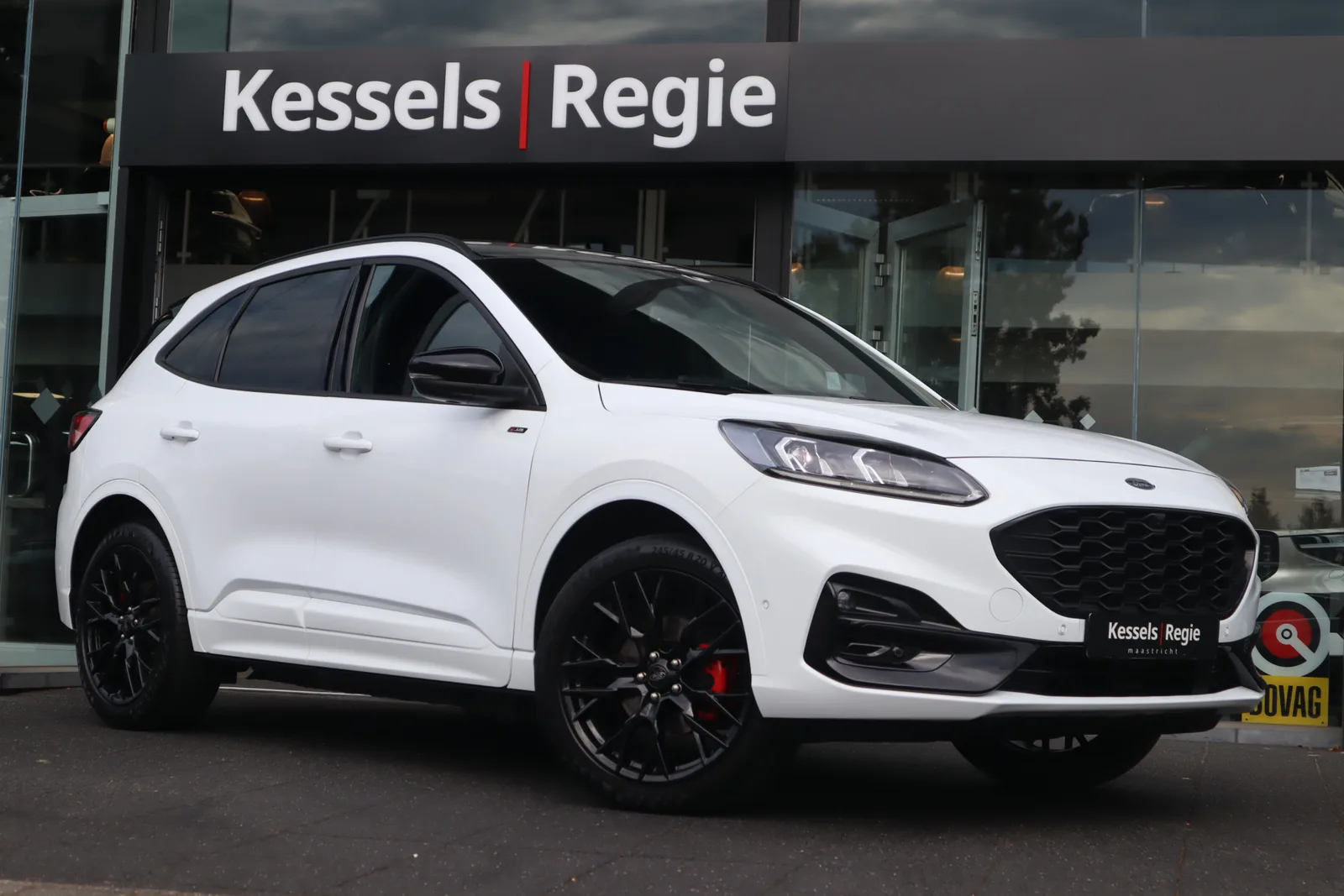 Ford Kuga (2023) — foto 1