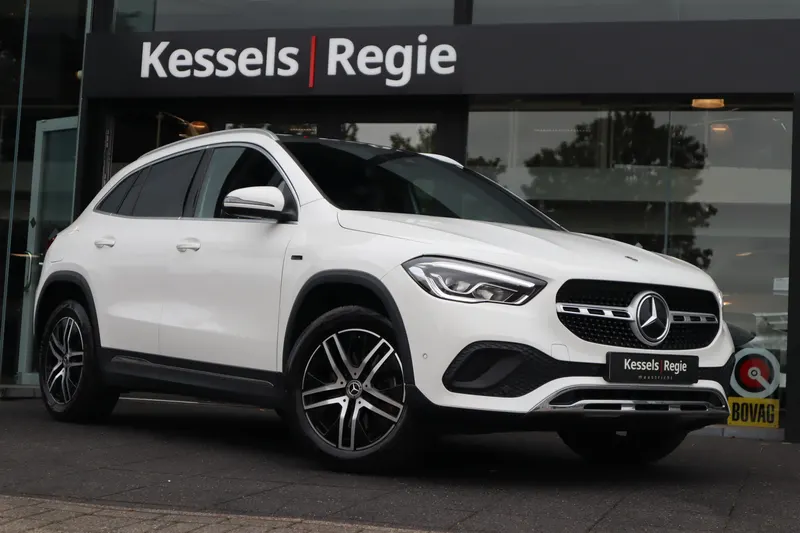 Mercedes-Benz GLA (2021)