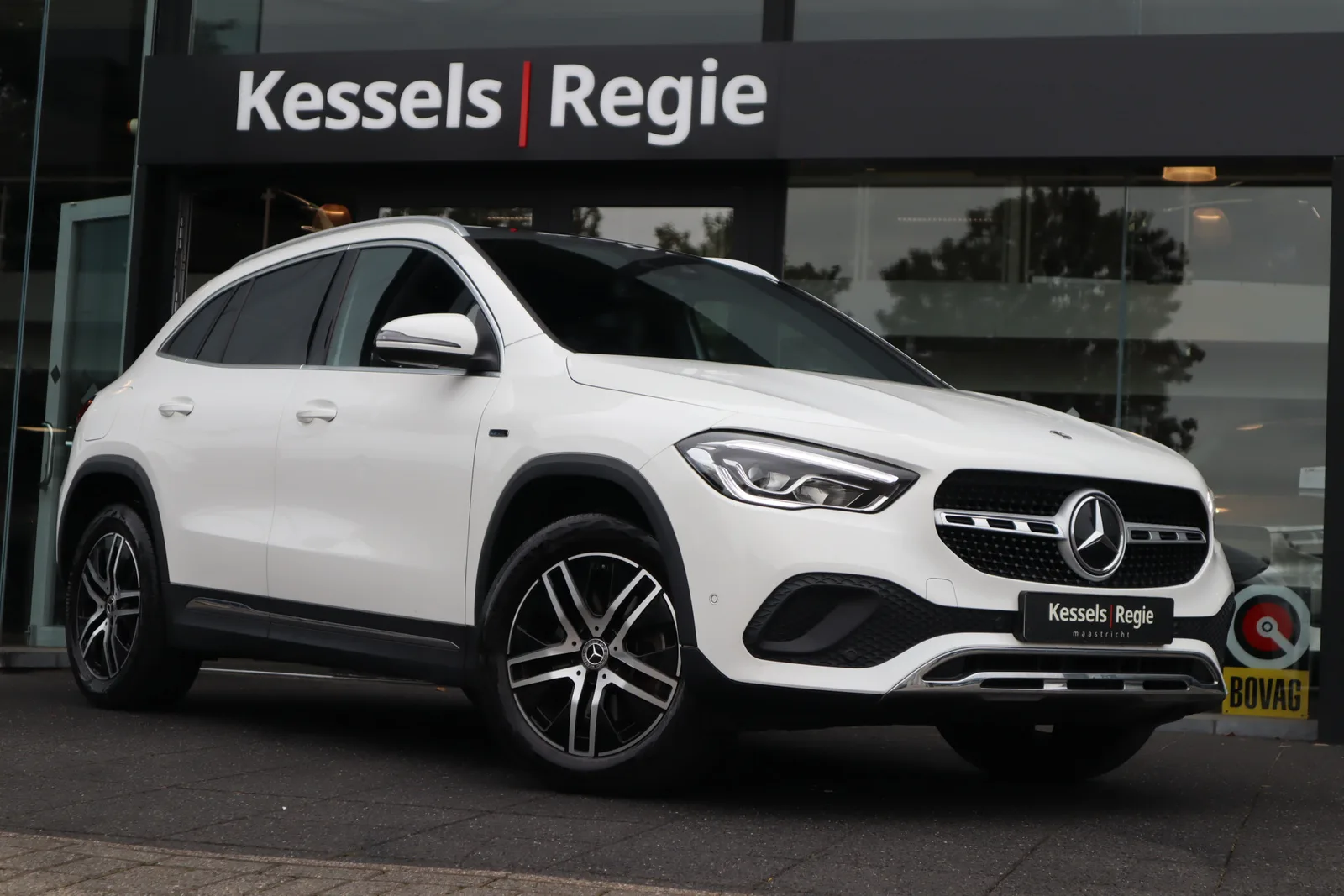Mercedes-Benz GLA (2021) — foto 1