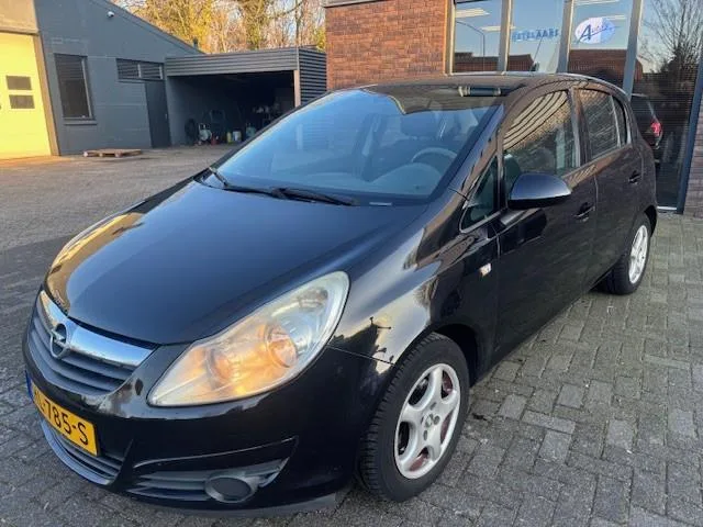 Opel Corsa (2011) — foto 1
