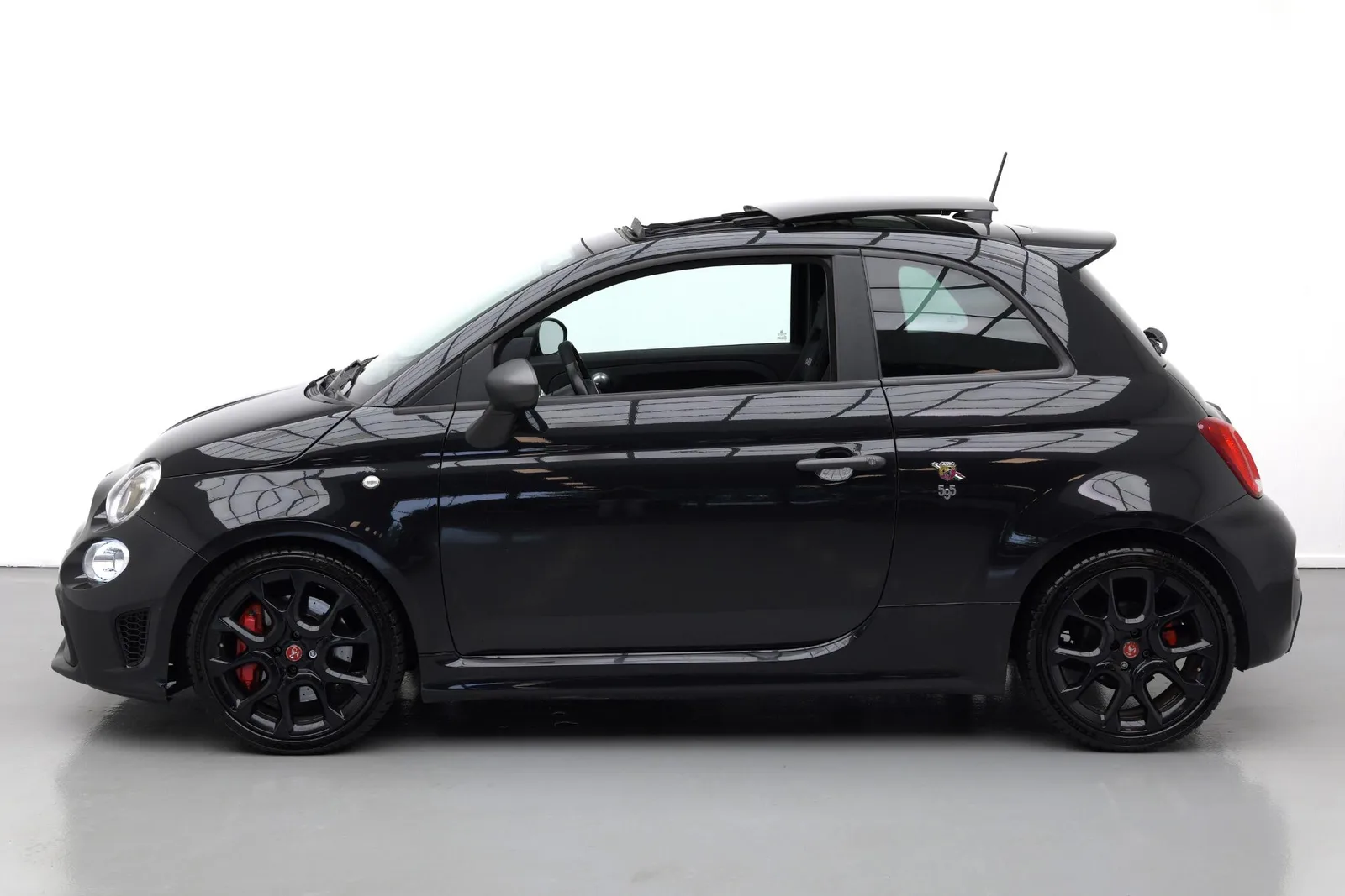 Abarth 595 (2017) — foto 1