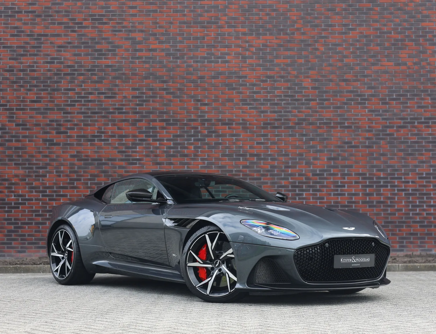 Aston Martin DBS (2019) — foto 1