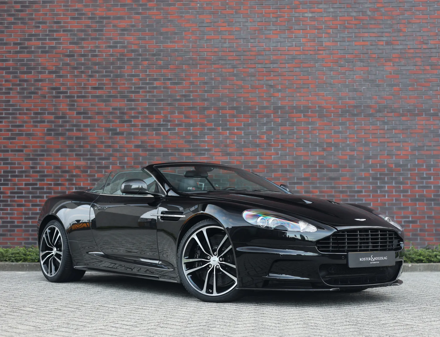 Aston Martin DBS (2012) — foto 1