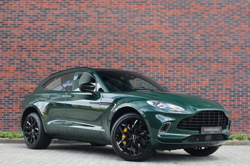 Aston Martin DBX (2021)