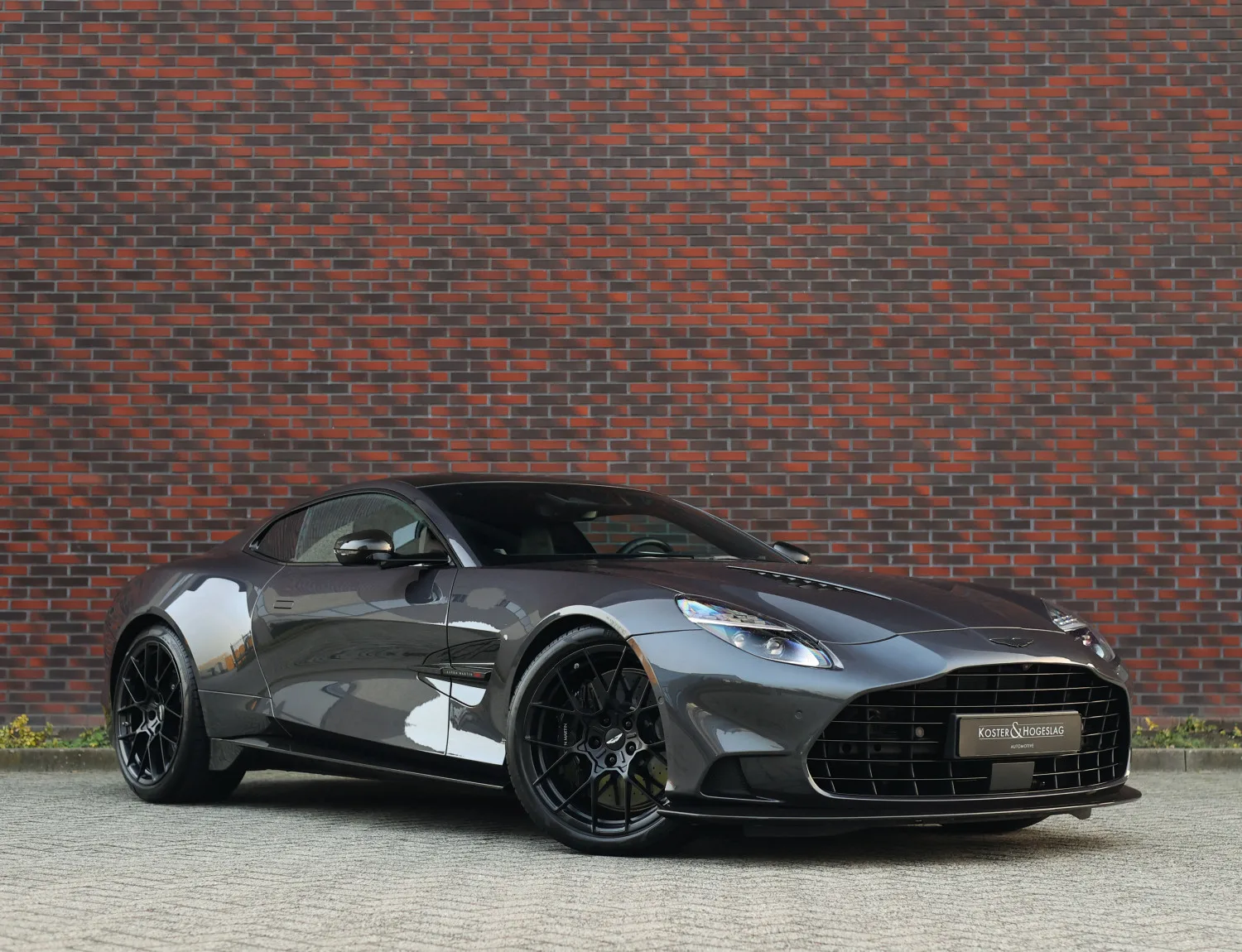 Aston Martin Vanquish (2024) — foto 1