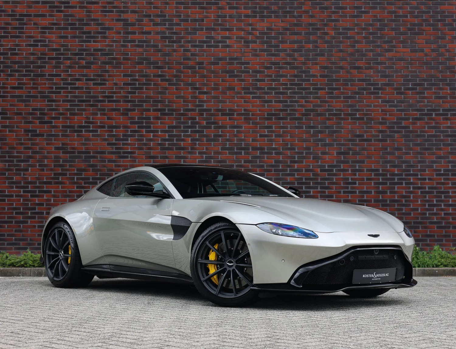 Aston Martin Vantage (2021) — foto 1