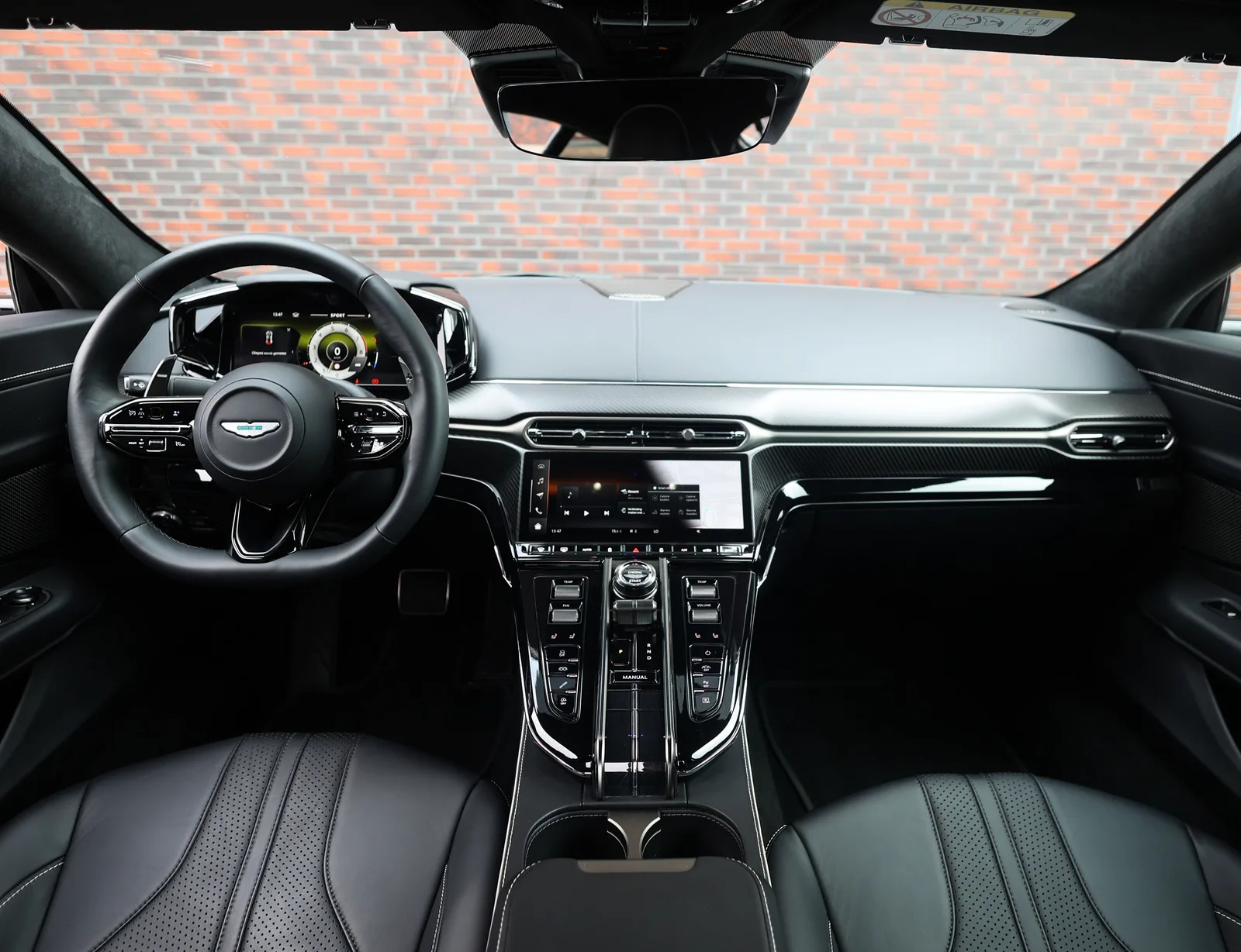 Aston Martin Vantage (2025) — foto 1