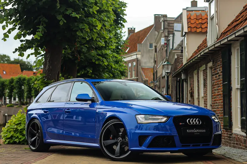 Audi RS4 (2014)